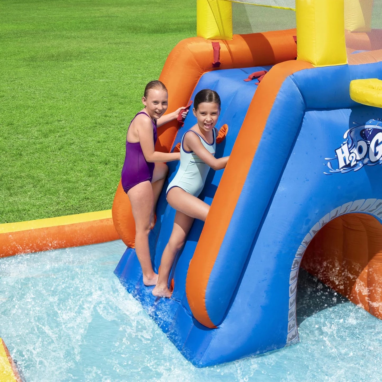 Bestway H2OGO! 18&#8242; x 16.5&#8242; x 8.6&#8242; Super Speedway Child Inflatable Water Park