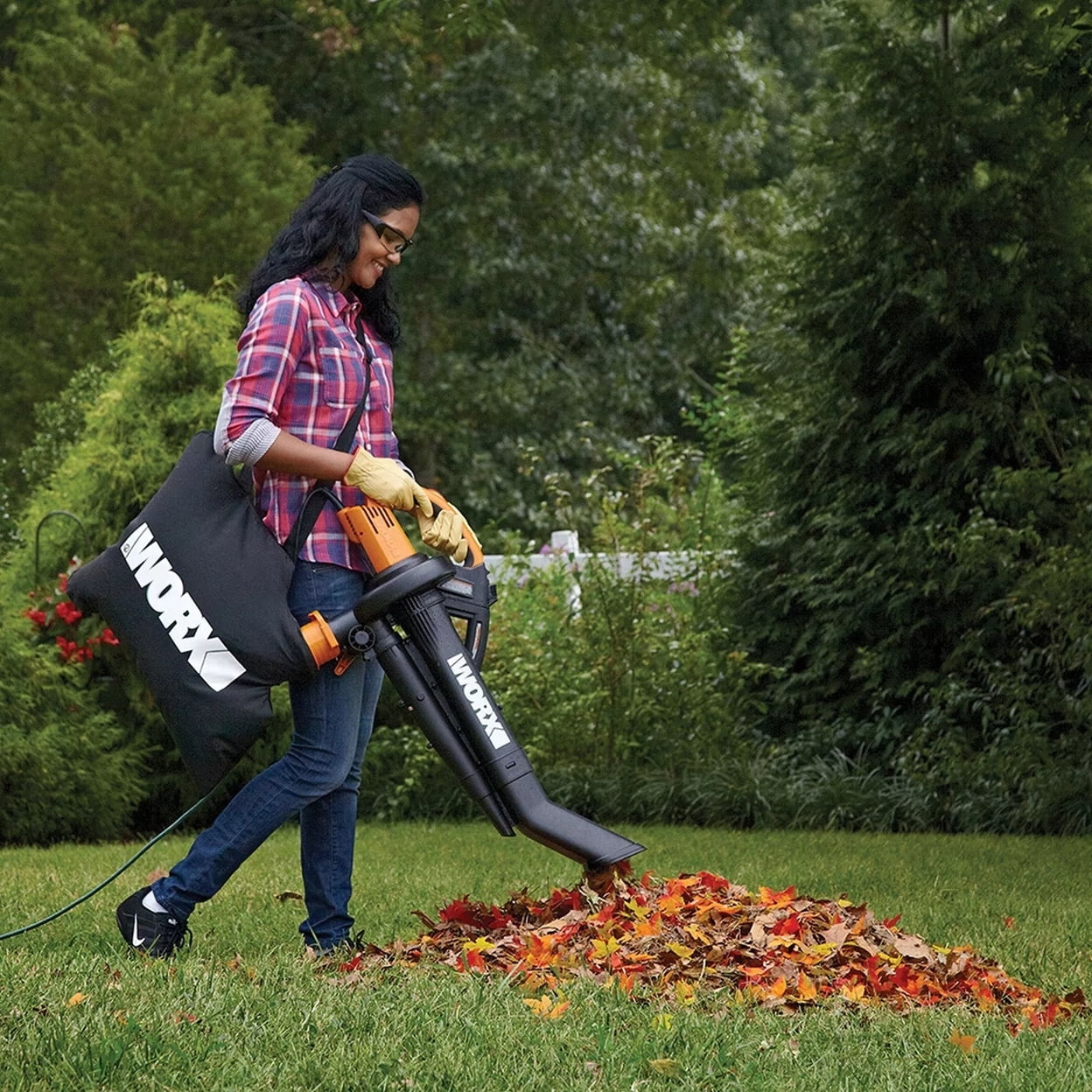 Worx TRIVAC 12 Amp 3-in-1 Blower/Mulcher/Vacuum With LEAFPRO Collection System