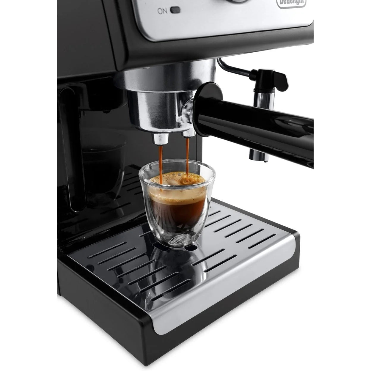 De&#8217;Longhi ECP3220 15-Bar Pump Espresso and Cappuccino Machine