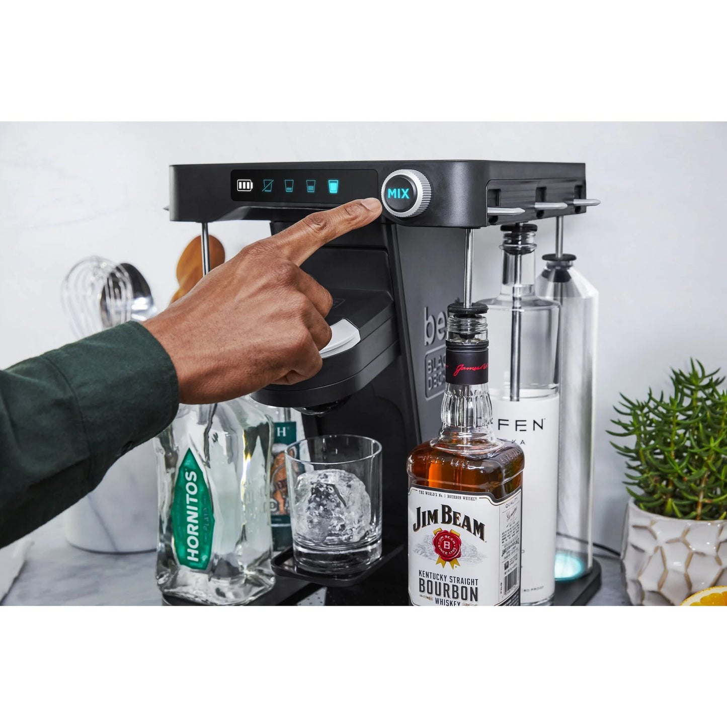 bev by BLACK+DECKER Cordless Cocktail Maker (BCHB101)